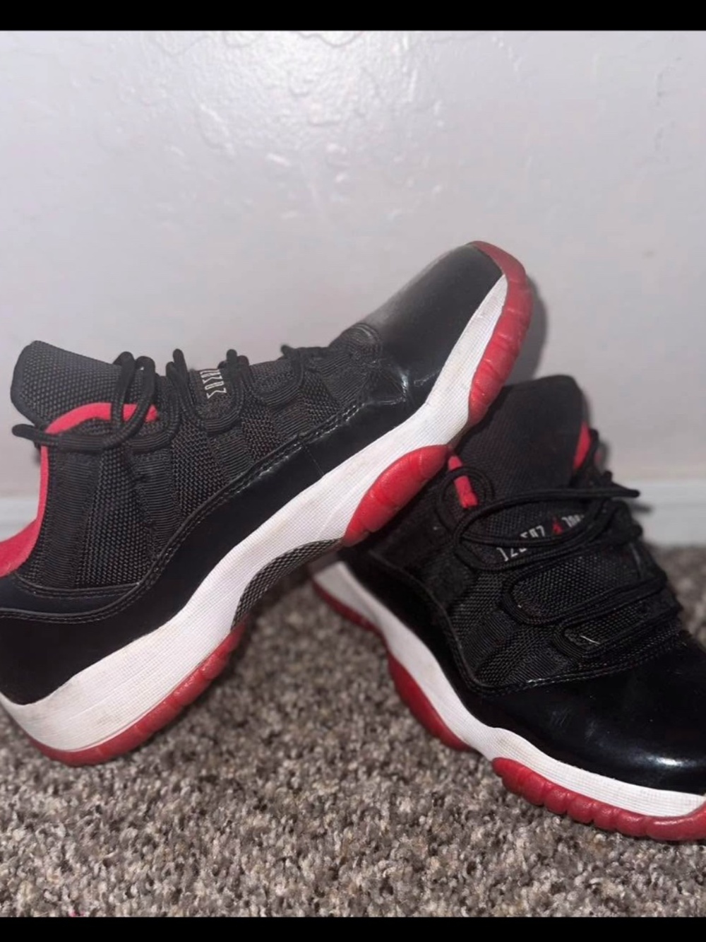 Jordan Bred 11 size 7 wmns